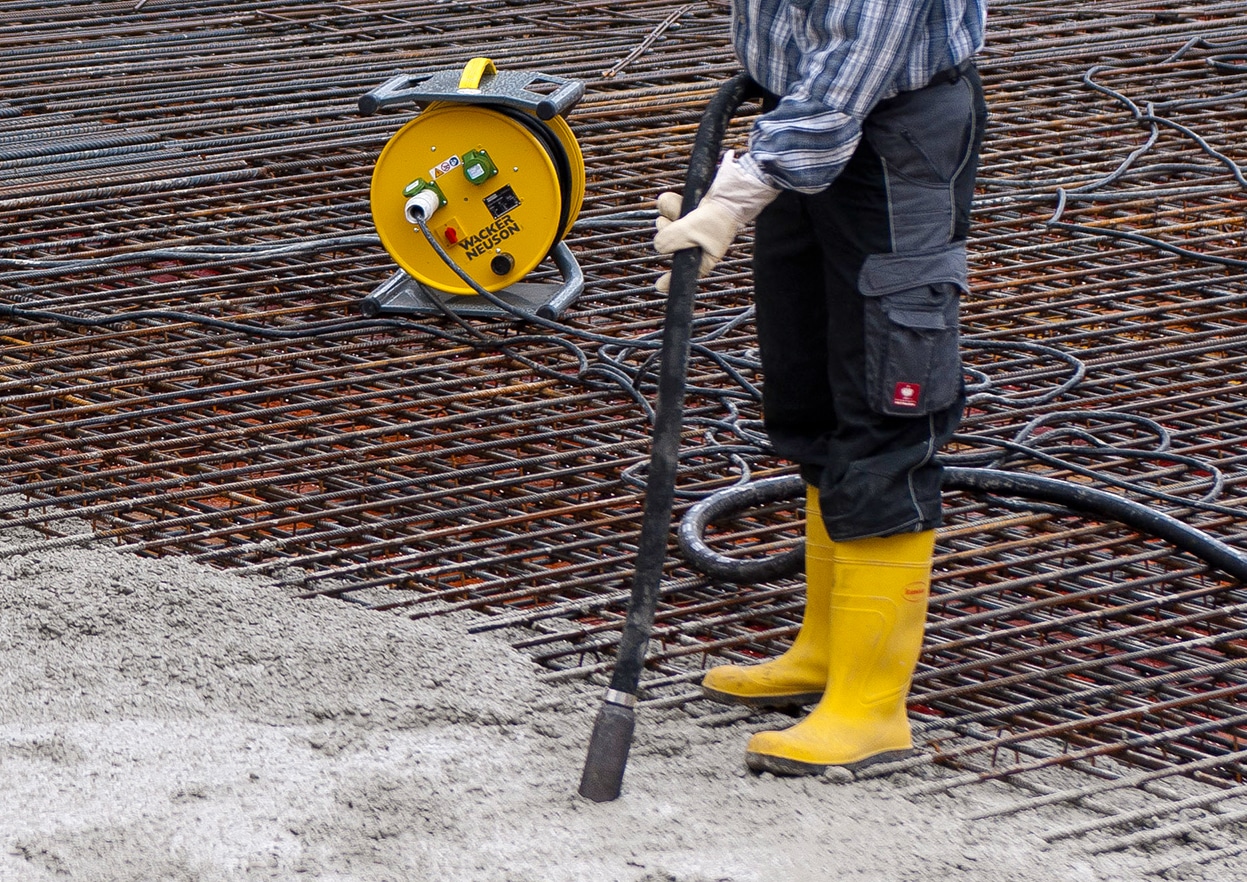 Practical Tips for Using Concrete Vibrators in the Field - 5497